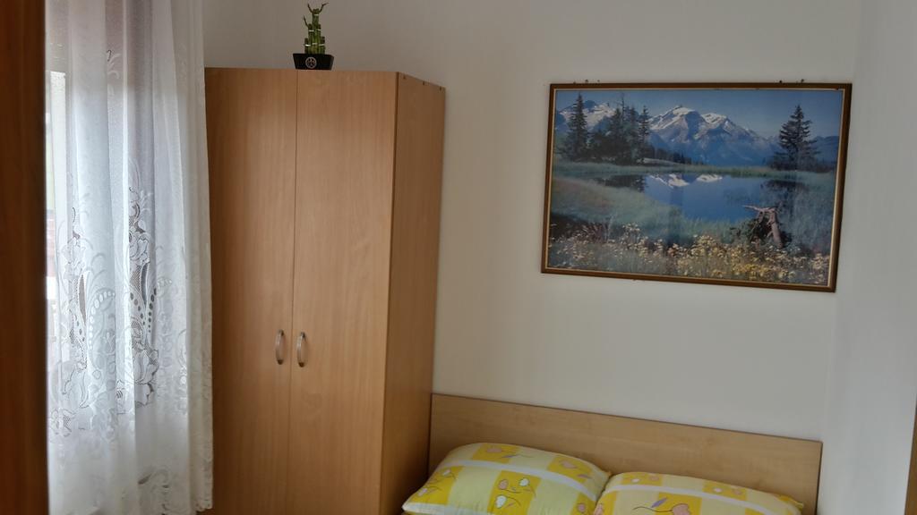 Hotel House Petkovic Korenica Exterior foto